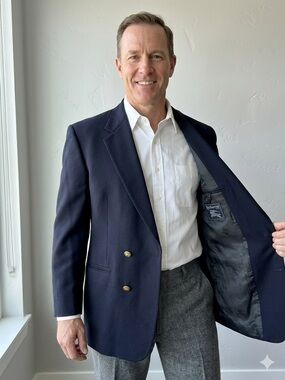 Vintage Burberrys Navy Blue Blazer Gold Knight Buttons